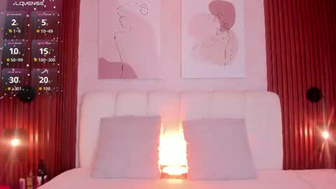 Snapshot of maiasweet_ chatting on 06/12/26, 10:19 MAIA online show from 06/12/26, 10:19