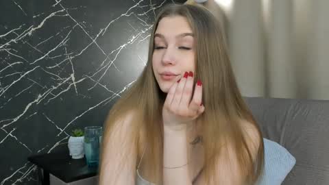 Lucy online show from 02/11/25, 02:13