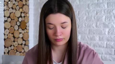 Lucy online show from 11/11/25, 02:22