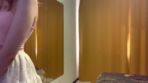 Elina online show from 09/27/25, 09:03