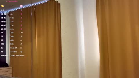 Elina online show from 10/06/25, 09:51