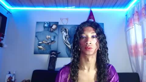 Bella Maidi online show from 01/19/25, 08:09