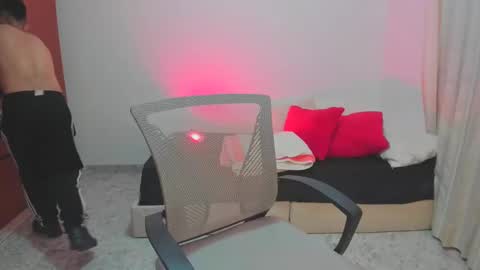 Snapshot of maik_h88 chatting on 12/02/24, 05:37 Maik Stiven online show from 12/02/24, 05:37