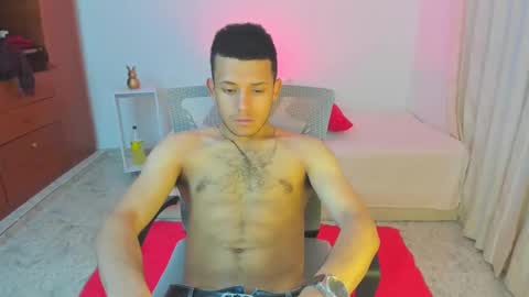 Snapshot of maik_h88 chatting on 12/15/24, 05:56 Maik Stiven online show from 12/15/24, 05:56
