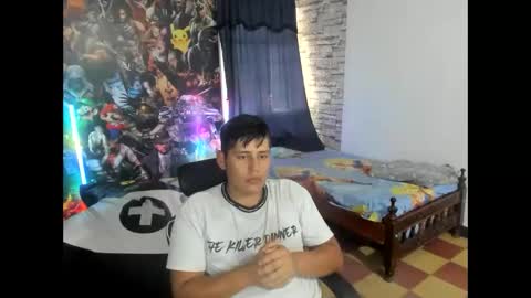 Snapshot of maiker_lozano_ chatting on 10/22/25, 06:51 maiker lozano online show from 10/22/25, 06:51