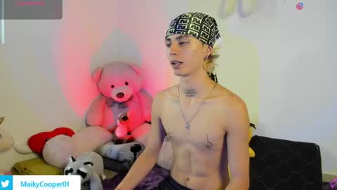 maiky_cooper01 online show from 05/08/26, 07:30