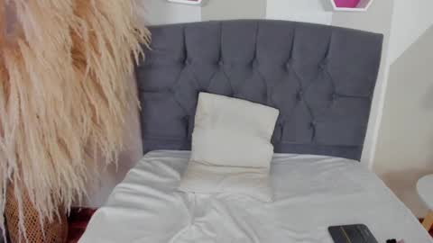 Snapshot of mailin18 chatting on 01/09/25, 11:56 Mailin online show from 01/09/25, 11:56