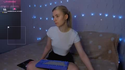 Your kitty online show from 05/28/26, 03:42