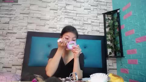  MAILY CAN  online show from 09/17/25, 12:29