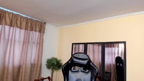 Carolina Barrantes Munera online show from 12/02/25, 11:26