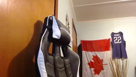 Snapshot of mainecollegeboy chatting on 01/21/25, 12:18 mainecollegeboy online show from 01/21/25, 12:18