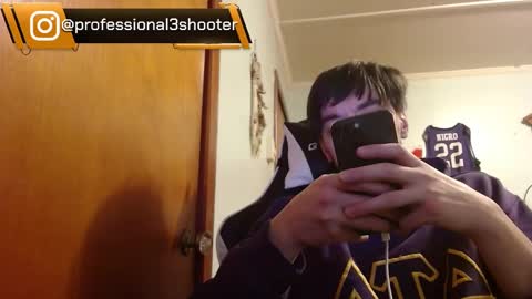 Snapshot of mainecollegeboy chatting on 01/24/25, 11:34 mainecollegeboy online show from 01/24/25, 11:34