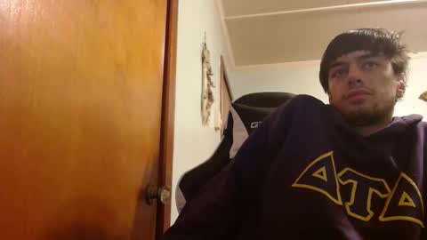 Snapshot of mainecollegeboy chatting on 01/25/25, 11:54 mainecollegeboy online show from 01/25/25, 11:54