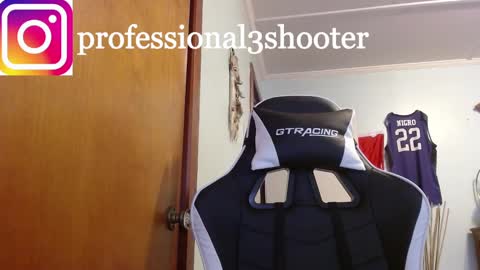 Snapshot of mainecollegeboy chatting on 01/26/25, 12:33 mainecollegeboy online show from 01/26/25, 12:33