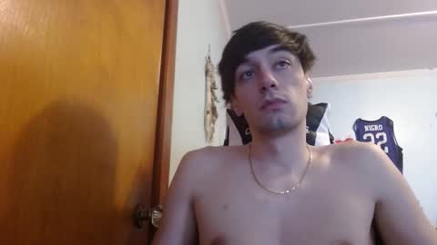 Snapshot of mainecollegeboy chatting on 03/01/25, 08:21 mainecollegeboy online show from 03/01/25, 08:21