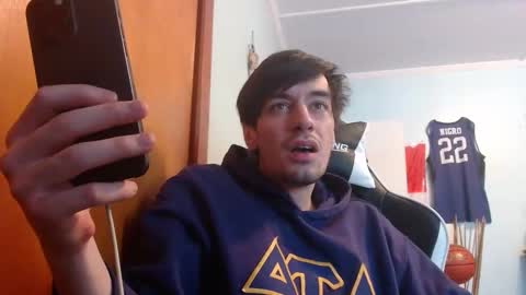 Snapshot of mainecollegeboy chatting on 03/10/25, 01:10 mainecollegeboy online show from 03/10/25, 01:10