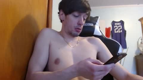 Snapshot of mainecollegeboy chatting on 03/10/25, 09:18 mainecollegeboy online show from 03/10/25, 09:18