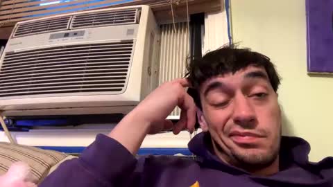 Snapshot of mainecollegeboy chatting on 10/01/25, 10:43 mainecollegeboy online show from 10/01/25, 10:43