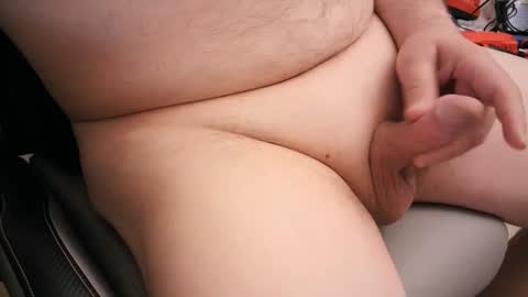 Snapshot of mainttech chatting on 02/28/25, 07:56 Gilly online show from 02/28/25, 07:56