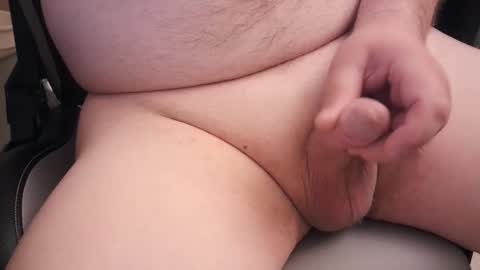 Snapshot of mainttech chatting on 10/28/25, 01:53 Gilly online show from 10/28/25, 01:53