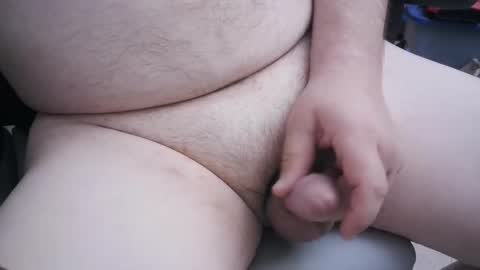 Snapshot of mainttech chatting on 11/22/25, 05:12 Gilly online show from 11/22/25, 05:12