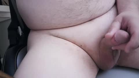 Snapshot of mainttech chatting on 11/28/25, 01:25 Gilly online show from 11/28/25, 01:25