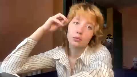 Snapshot of maisawin chatting on 06/20/26, 01:14 Evie online show from 06/20/26, 01:14