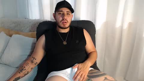 maison_xmed online show from 02/17/26, 02:24