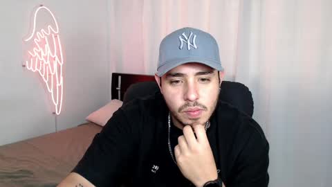 maison_xmed online show from 04/17/26, 06:44