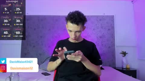 Maison Davis online show from 02/25/25, 12:03
