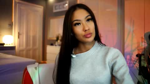 Snapshot of maistream chatting on 11/07/25, 07:03 Mai online show from 11/07/25, 07:03