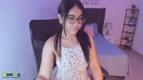 Maite online show from 11/19/25, 04:56