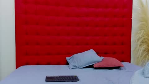 maite_smith69 online show from 02/20/25, 12:15