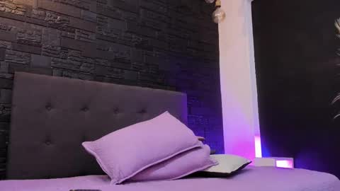 maite_smith69 online show from 09/16/25, 12:50