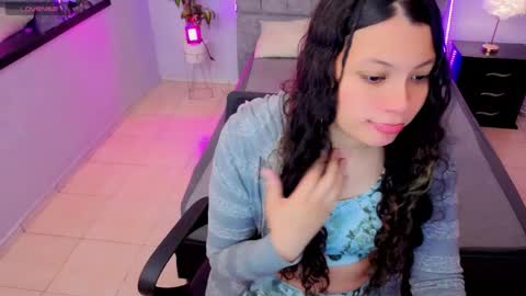 MAITE STONE1 online show from 12/14/25, 03:01