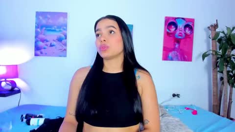 mai  online show from 09/13/25, 07:02