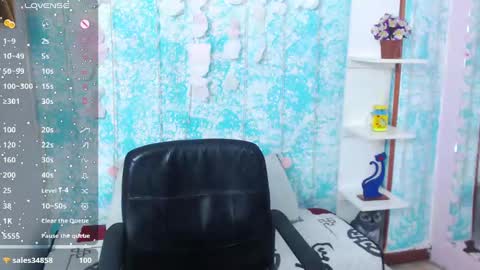 Snapshot of maja_bloom chatting on 01/21/25, 03:21 Maja online show from 01/21/25, 03:21