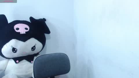 Snapshot of maja_bloom chatting on 05/12/26, 02:30 Maja online show from 05/12/26, 02:30