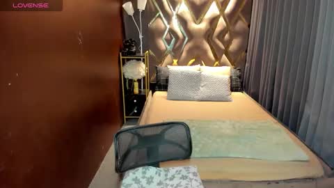 Patty Grey online show from 11/04/25, 07:24