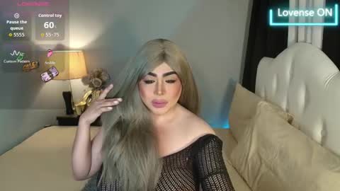 Snapshot of majestydannaxx chatting on 05/05/26, 03:25 majestydannaxx online show from 05/05/26, 03:25