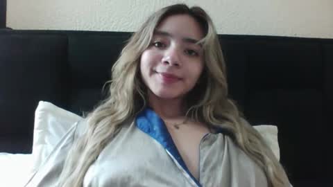majo_gomezz online show from 02/18/26, 06:09