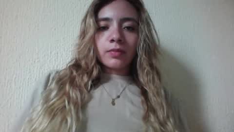 majo_gomezz online show from 02/19/26, 08:16