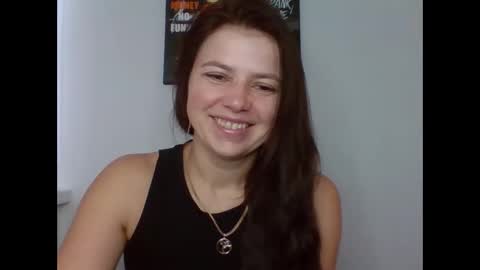 make_mesmile online show from 10/07/25, 06:21