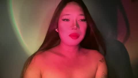 Snapshot of makemesquirt_xxx chatting on 06/25/26, 01:27 KEANA online show from 06/25/26, 01:27