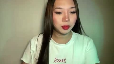 Snapshot of makemesquirt_xxx chatting on 08/03/26, 01:04 KEANA online show from 08/03/26, 01:04
