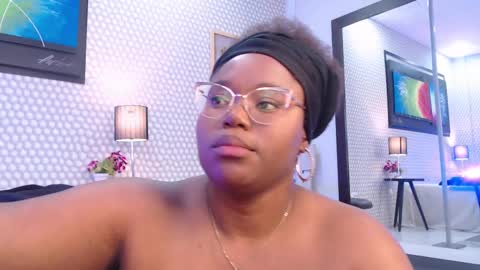 makena online show from 02/18/25, 09:54