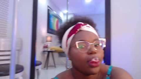 makena online show from 02/23/25, 03:35