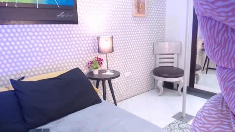 makena online show from 02/25/25, 03:31