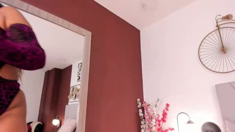 makena online show from 10/30/25, 04:14