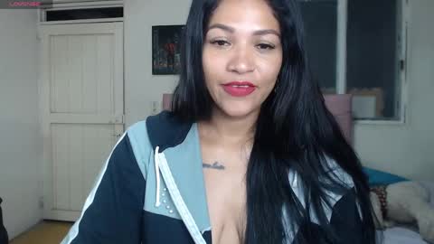 Snapshot of makennaa_1 chatting on 05/06/26, 10:20 MAKENNAA online show from 05/06/26, 10:20
